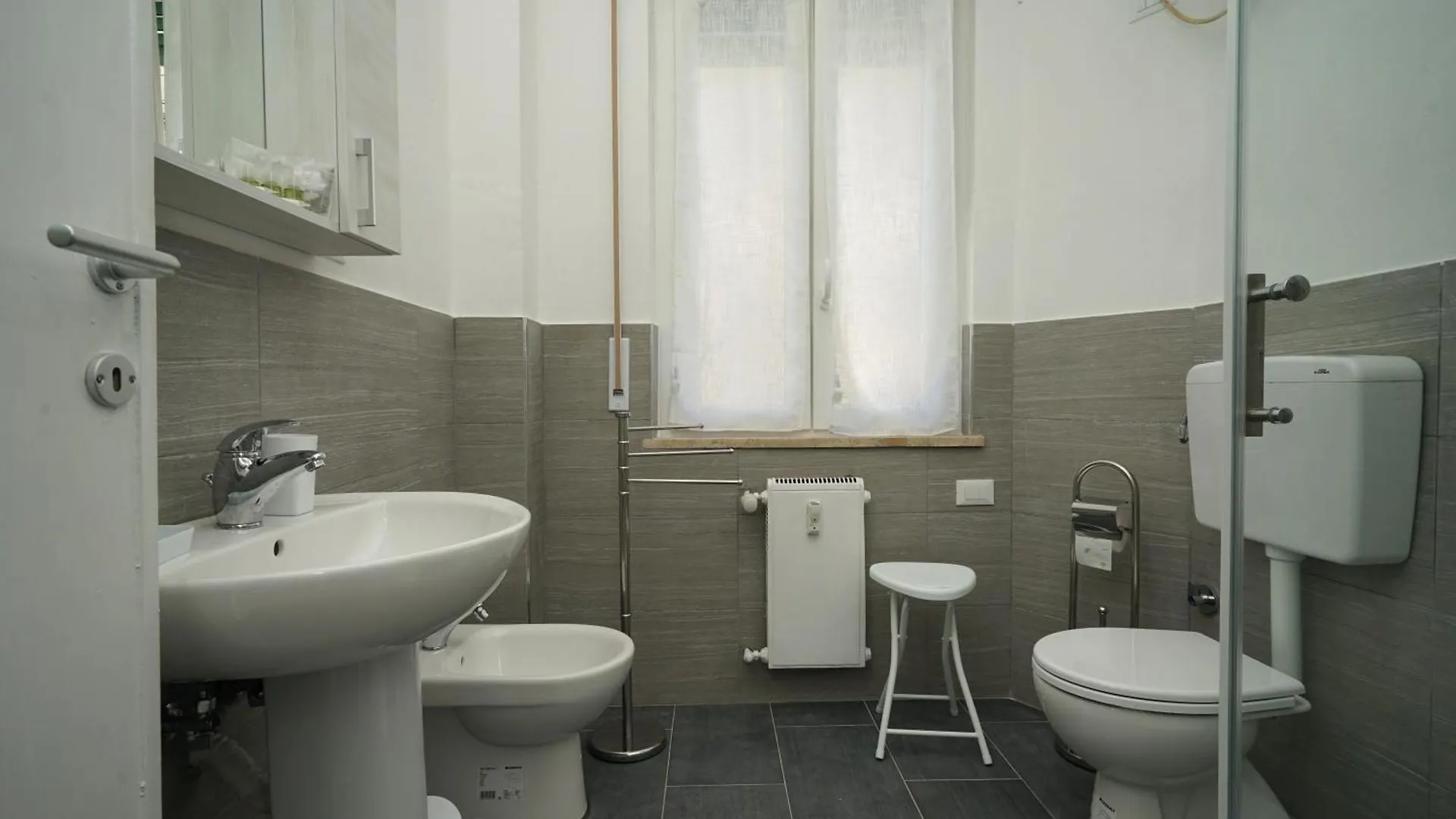 Gagliola Cento Apartment La Spezia
